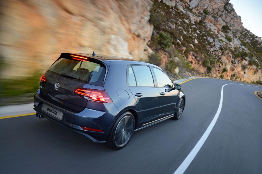  Volkswagen Golf GTD 5-Door 2017 года  (ZA) (фото 2 из 5)